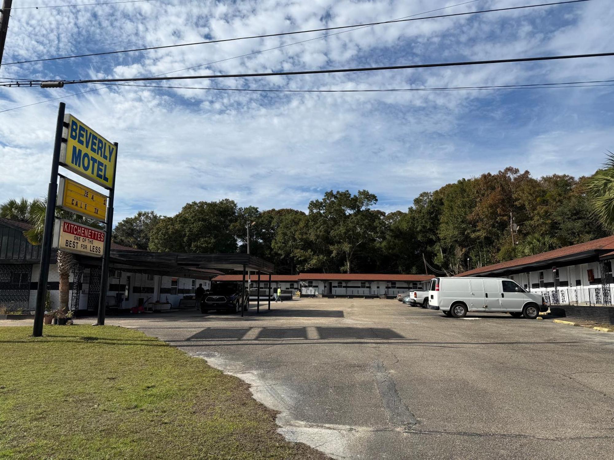 Beverly Motel Мобил Экстерьер фото